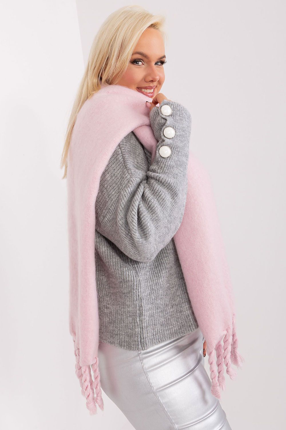  Shawl model 190571 AT 