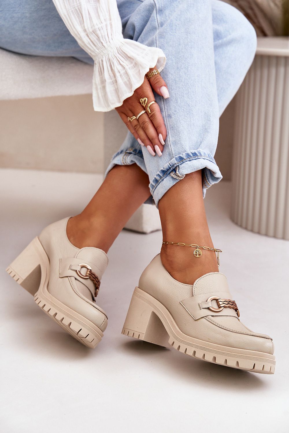  Heeled low shoes model 199811 Step in style 