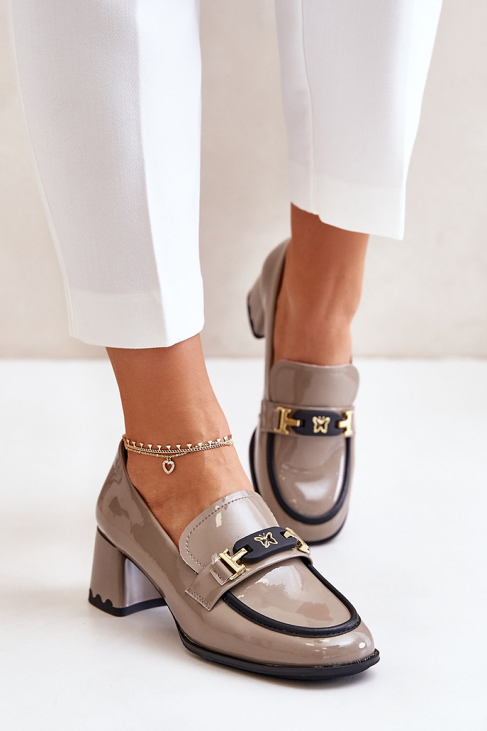  Heeled low shoes model 201137 Step in style 